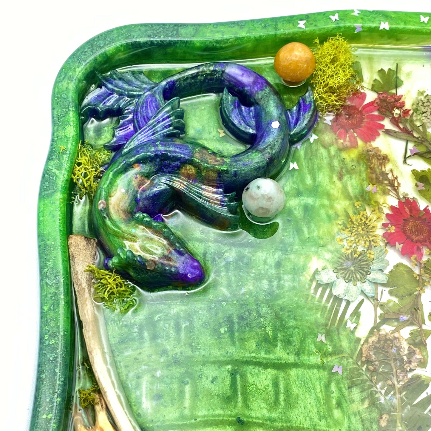 Bone Garden Dragon Resin Dice Tray